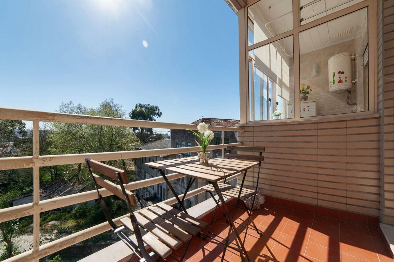 Sunny View To The Tower Apartment Porto Exterior photo