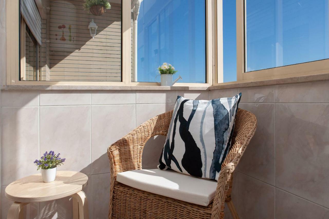 Sunny View To The Tower Apartment Porto Exterior photo